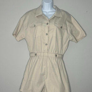 SALANT Beige shorts romper short sleeves‎